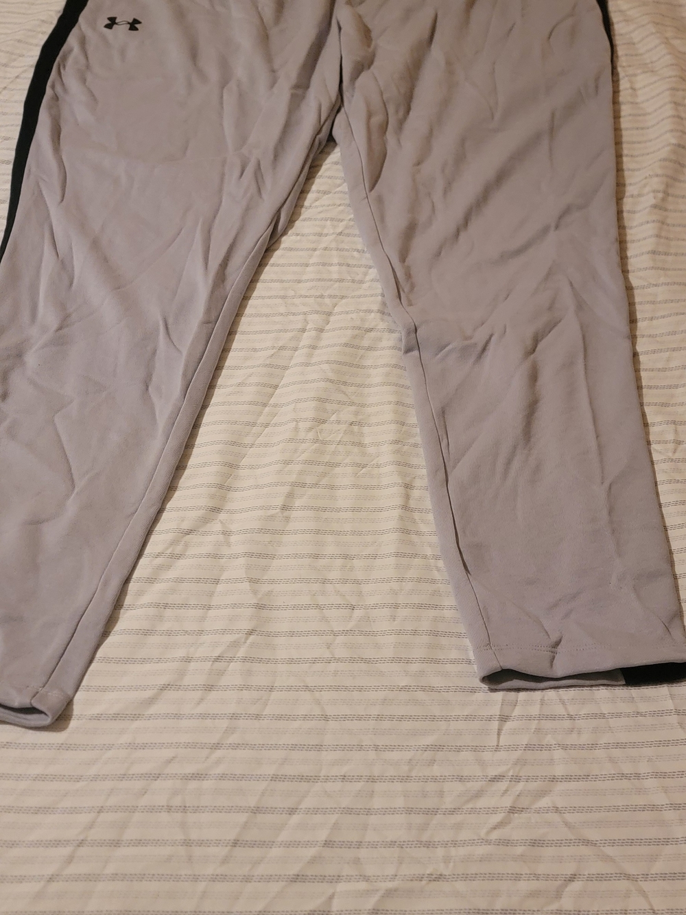 Under Armour Men’s Light Gray Joggers with Black Side Trim